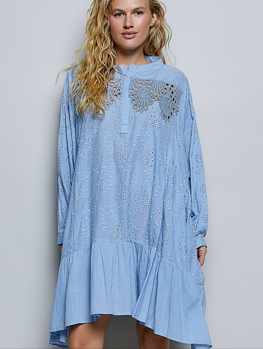 6-0525 POL Cotton Oversized Embroidered Cut Out Blue Midi Dress